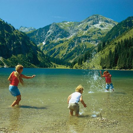 Landhaus Alpensonne Schattwald Bagian luar foto